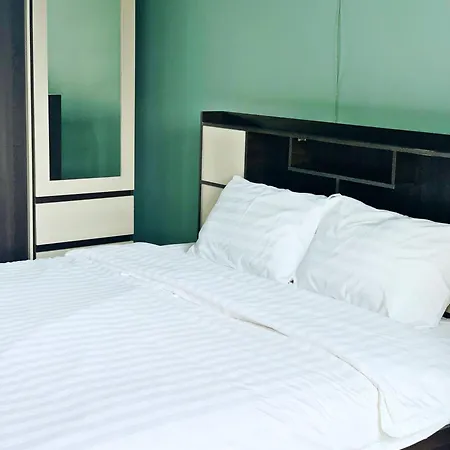 Hotel 4 Palms Pratumanak