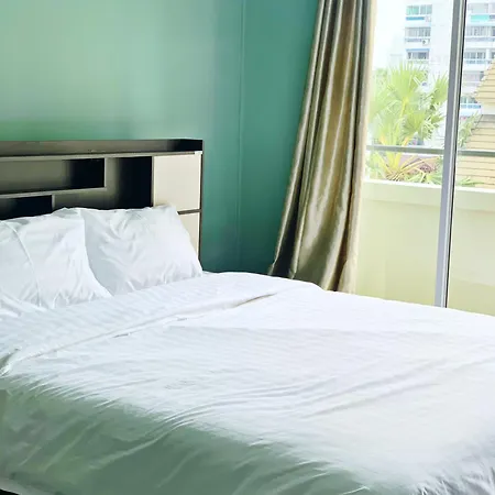 4 Palms Pratumanak Hotel
