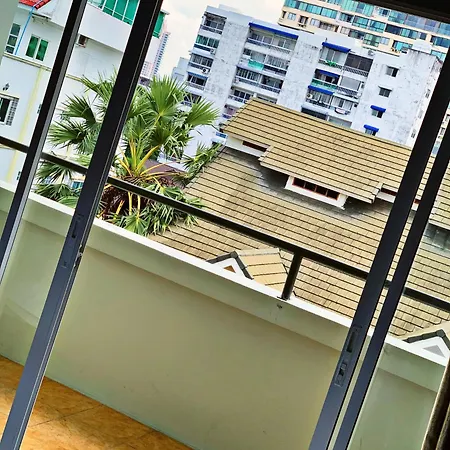 4 Palms Pratumanak Pattaya