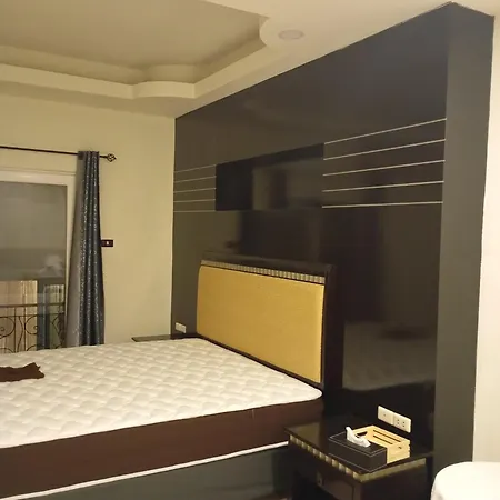 Buddy Hotel 3*