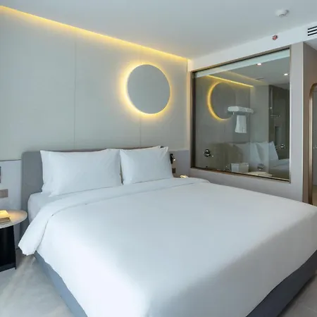 โรงแรม Akara 5*