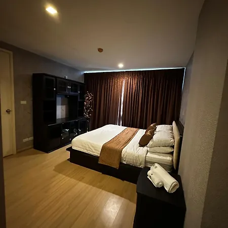 The Urban อพาร์ทเม้น *
