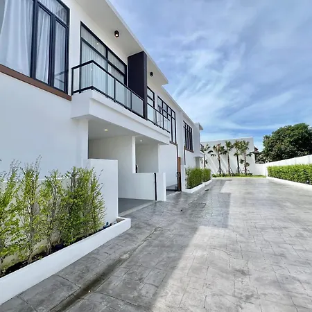 วิลล่า The Rich Garden Pattaya