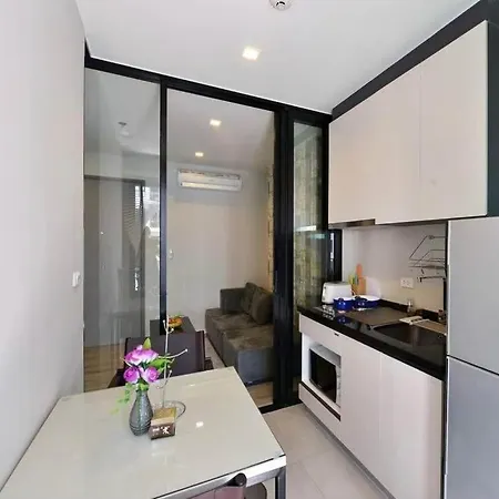 Apartment The Base High Floor Pattaya
