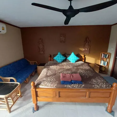Diana Estate Condominium Soi Buakhaw Tree Town Market Apartment *