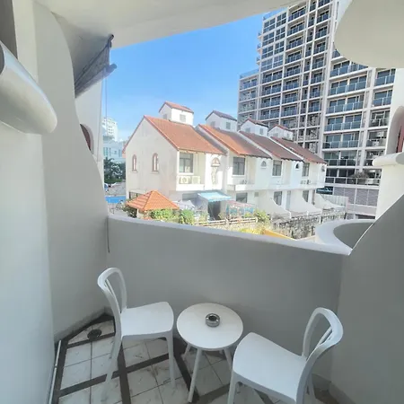 อพาร์ทเม้น 24 Sqm Near Monthly Rent
