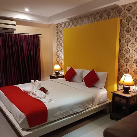 โรงแรม Aura