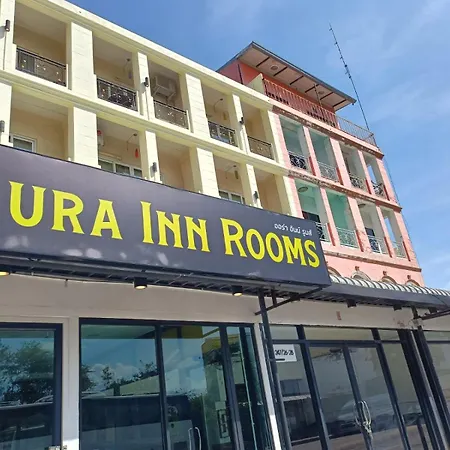 โรงแรม Aura 3*
