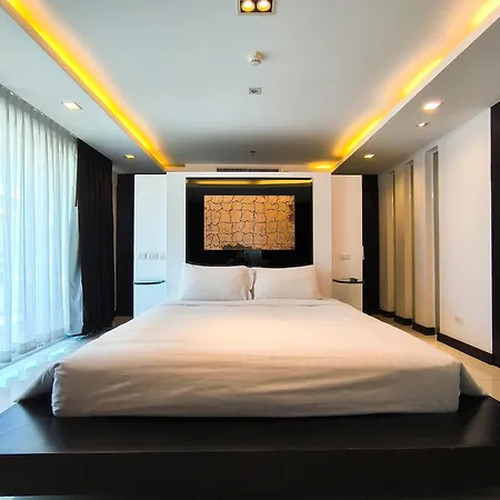 Hotel Nova By Compass Hospitality 4*