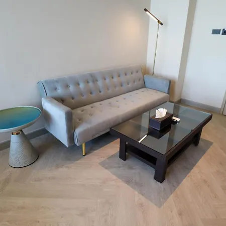 โรงแรม The One Cozy Living 4*