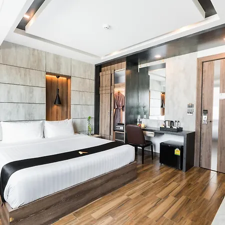 โรงแรมแอคควา 4*