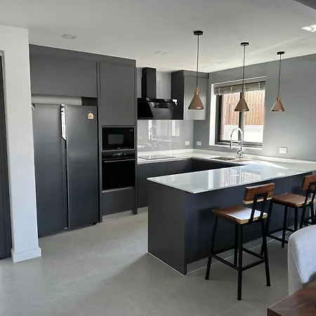 Deluxe Midtown 3bed Villa *