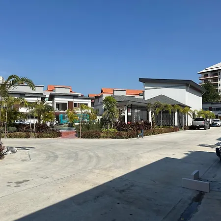Villa Deluxe Midtown 3bed