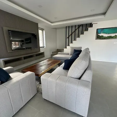Villa Deluxe Midtown 3bed Pattaya