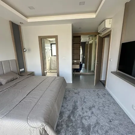 Deluxe Midtown 3bed Pattaya