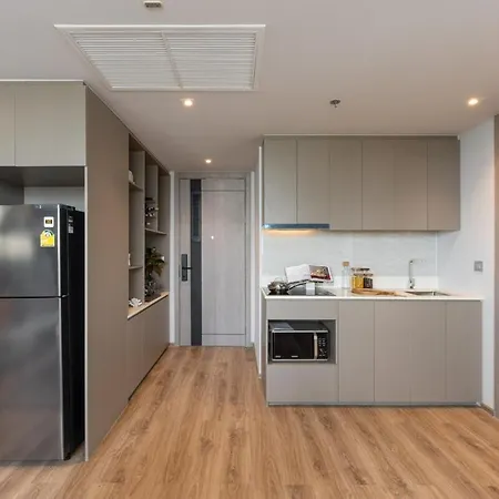 Exclusive High Floor 2 Bed Sea View Luxury Apartment