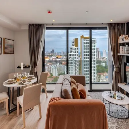 Exclusive High Floor 2 Bed Sea View Luxury Pattaya