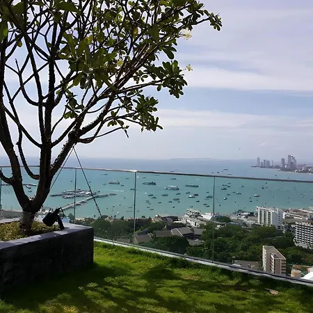 Sea View Unixx Near Walking Street Apartment Pattaya