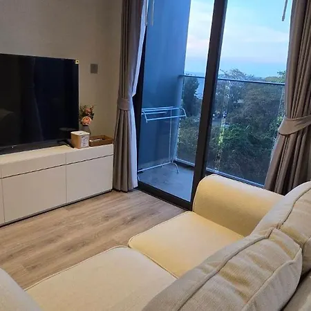 Apartment Sea View Great Location