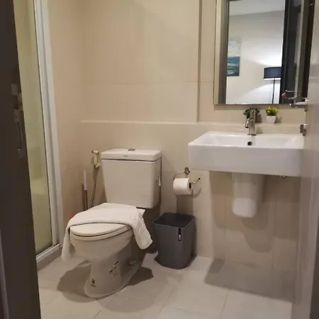 Pattaya Central Beach Apartment