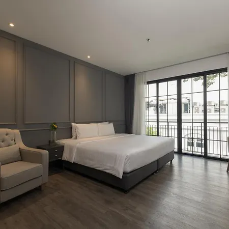 โรงแรม One Patio - Sha Extra