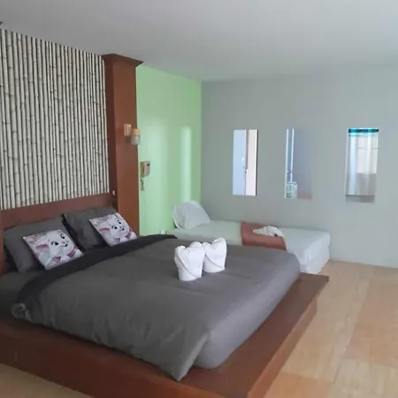 โรงแรม Green Beach Pattaya 2*