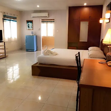 โรงแรม Green Beach Pattaya 2*