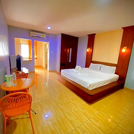 Green Beach Pattaya โรงแรม