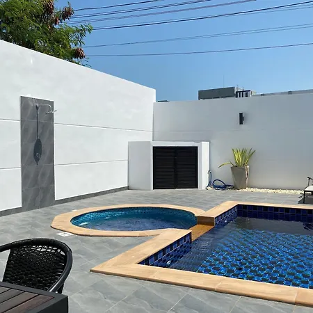 Pool 427 Nearby Walking Street Pattaya