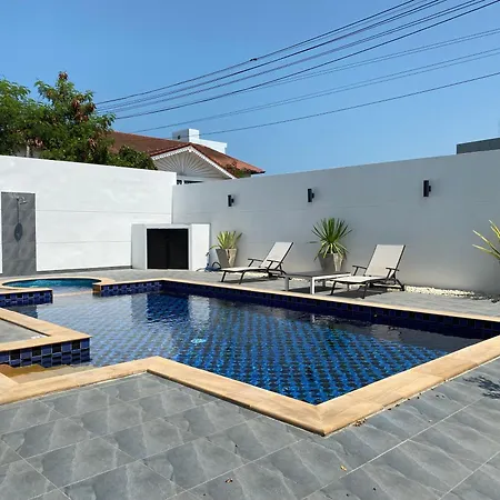 Pool 427 Nearby Walking Street * Pattaya