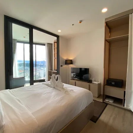 อพาร์ทเม้น The Edge X Monthstayz Thailand