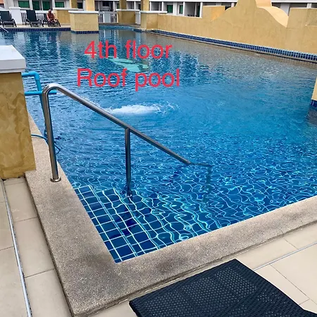 豪华两房两卫2 Bedrooms 2 Bathrooms 泳池公寓arcadia 靠近步行街 生活便利 อพาร์ทเม้น *