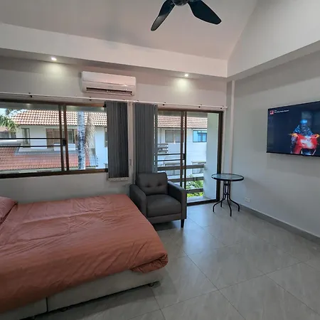 Cozy In Tree Town Apartment Pattaya