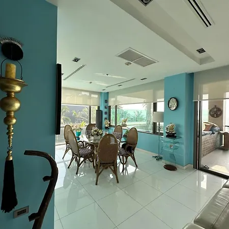 Apartment Luxury Beachfront With Ocean Views