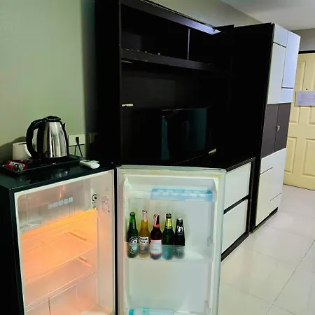 Vibe Walking Street Hotel 3*