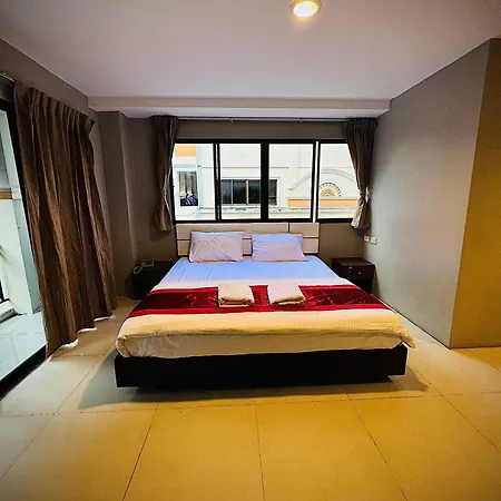 Hotel Vibe Walking Street Pattaya