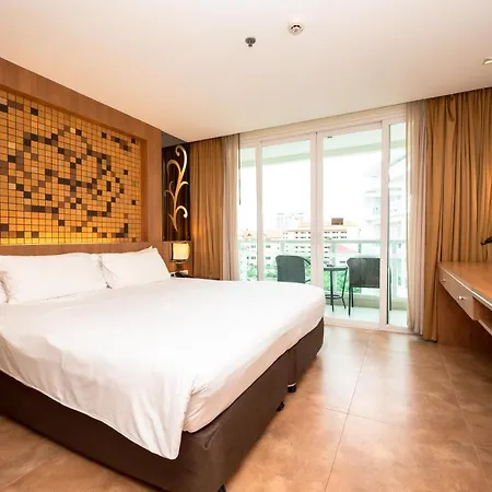 Hotel Centara Nova 4*