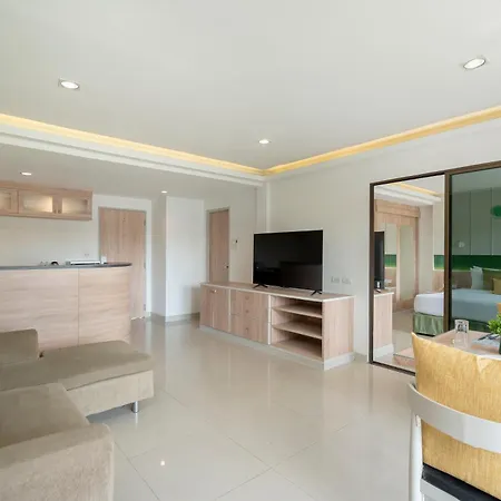 The Park 4*