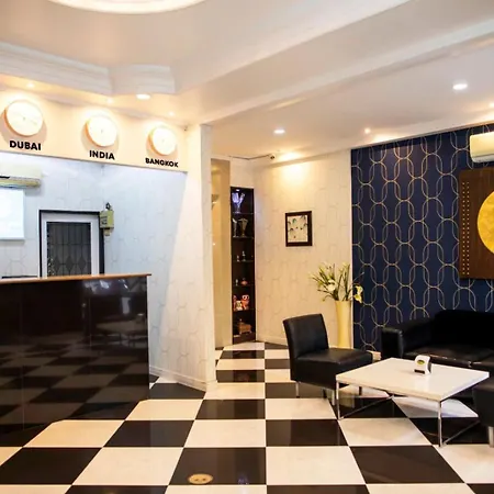 Merry Near Walking Street โรงแรม Pattaya