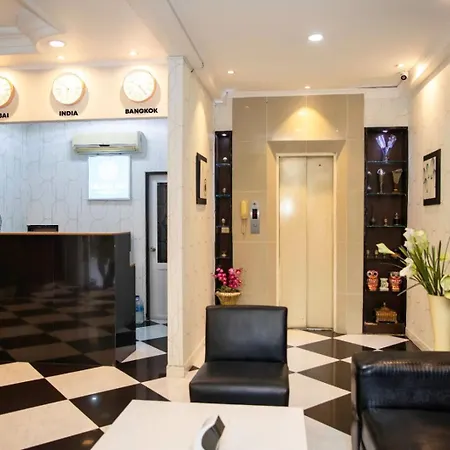 โรงแรม Merry Near Walking Street Pattaya