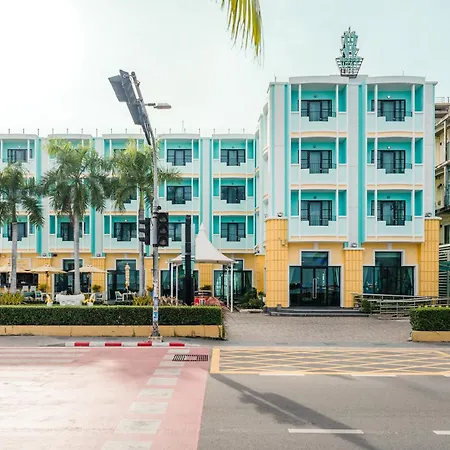 โรงแรม Wave