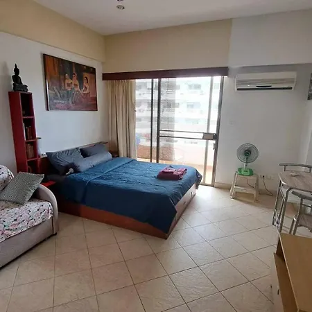 Jomtien Condotel อพาร์ทเม้น *