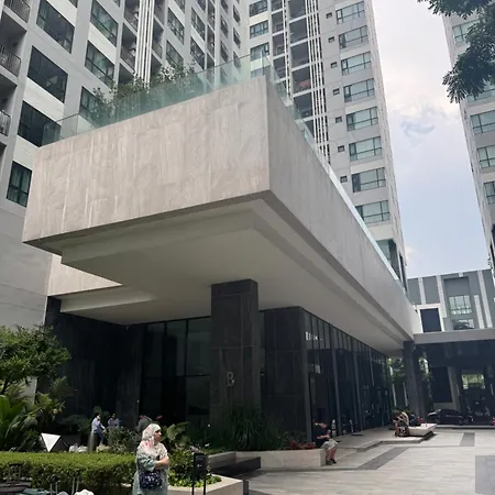 芭提雅市中心the Base 高端公寓酒店 * Pattaya