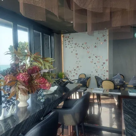 Apartment The Edge By Tpc Pattaya