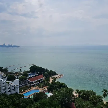Seaview - The Palm Wongamat - Beachfront 19 Floor Apartment