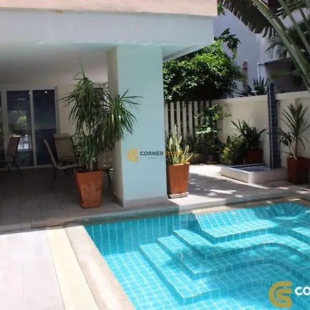 Private, Upscale, Neighborhood Apartment *