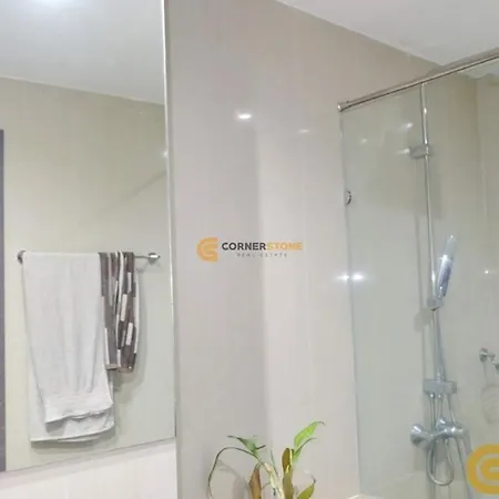 Apartment Private, Upscale, Neighborhood Pattaya