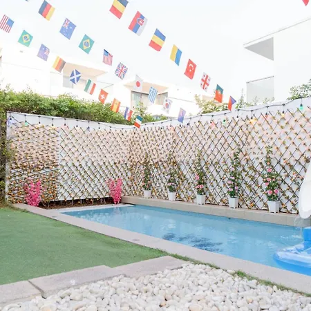 Baruen Poolvilla