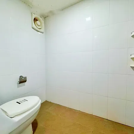 3 Bedroom House, 200 Meters To Workspace, Pet Friendly