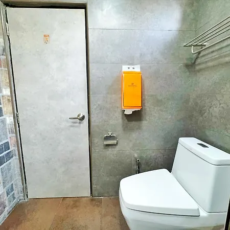 3 Bedroom House, 200 Meters To Workspace, Pet Friendly Holiday home Pattaya